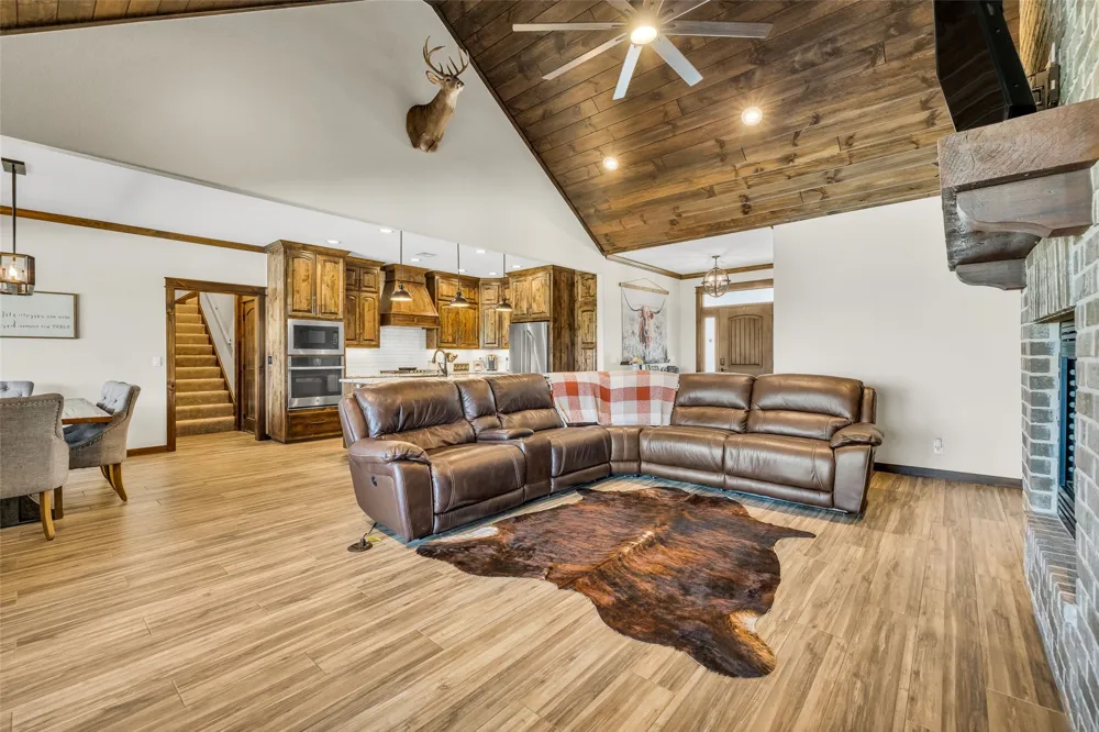 27537 3979 DRIVE Ochelata, OK 74051