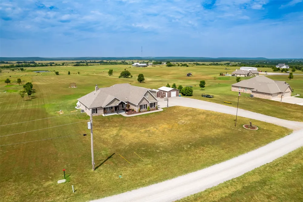 27537 3979 DRIVE Ochelata, OK 74051