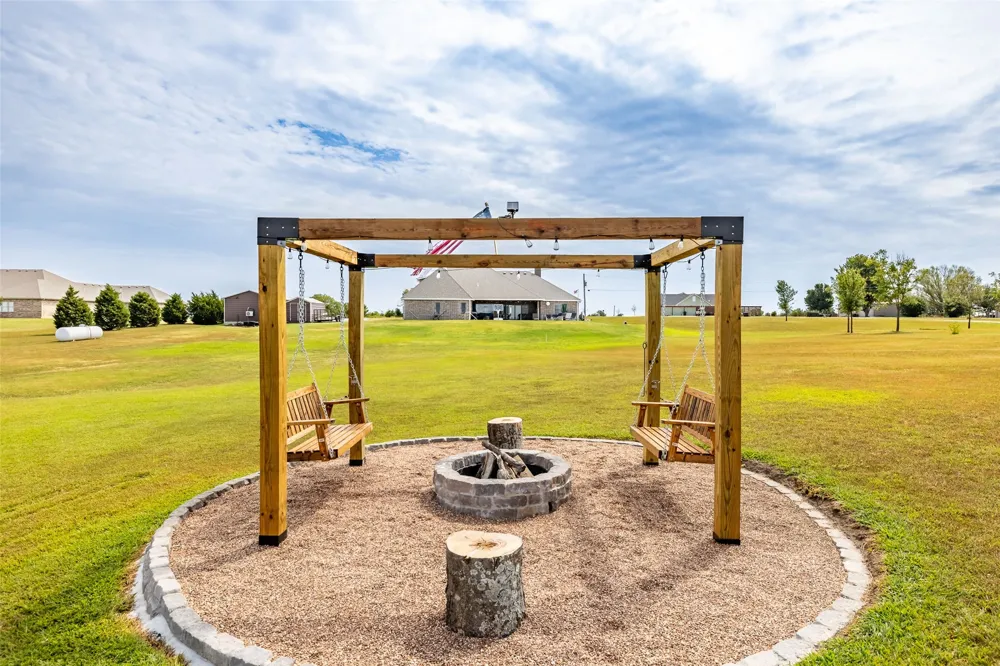 27537 3979 DRIVE Ochelata, OK 74051
