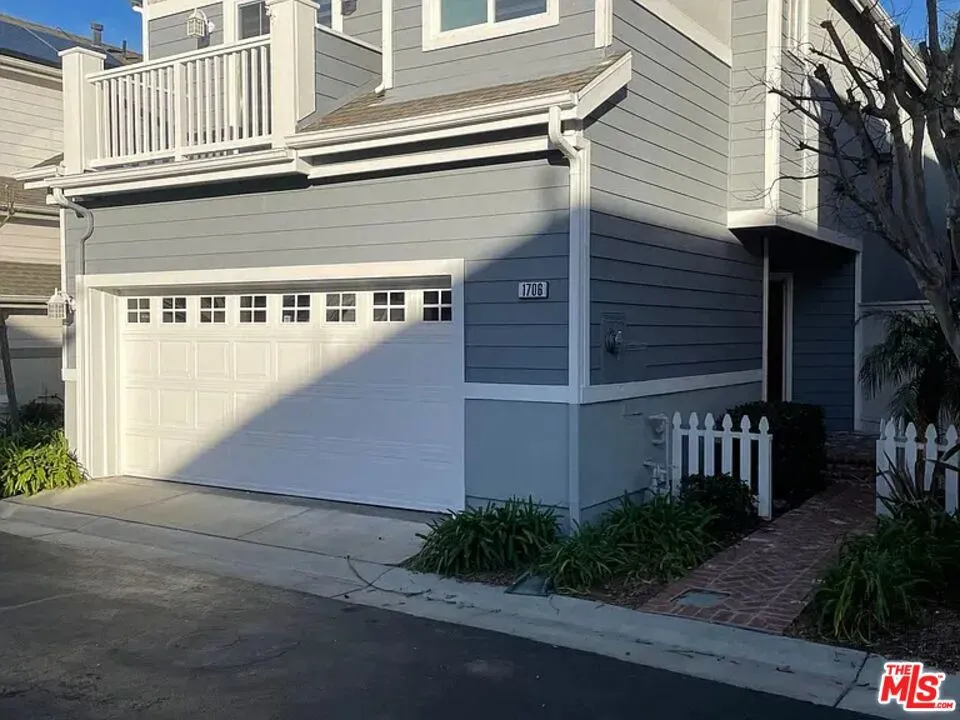 1706 Freeport Terrace Los Angeles, CA 90732