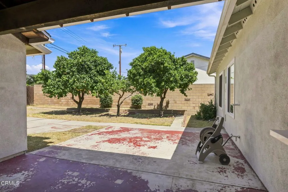1715 Dewayne Avenue Camarillo, CA 93010