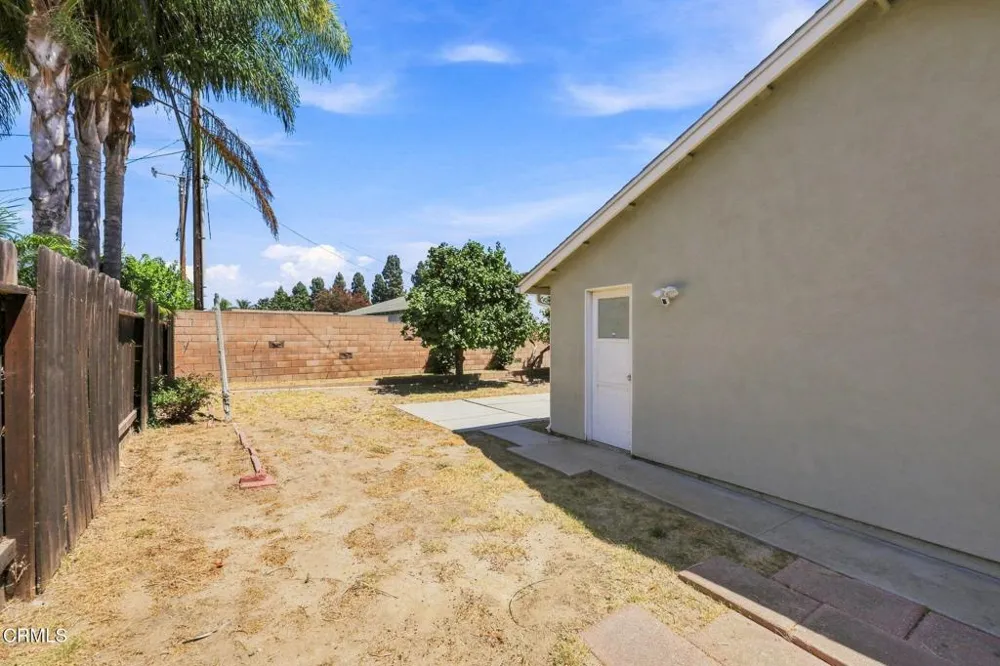 1715 Dewayne Avenue Camarillo, CA 93010