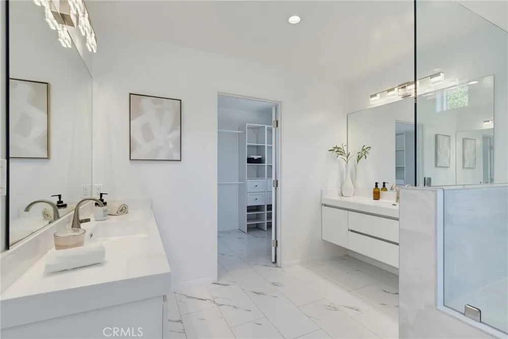 4715 Burgundy Road Woodland Hills, CA 91364