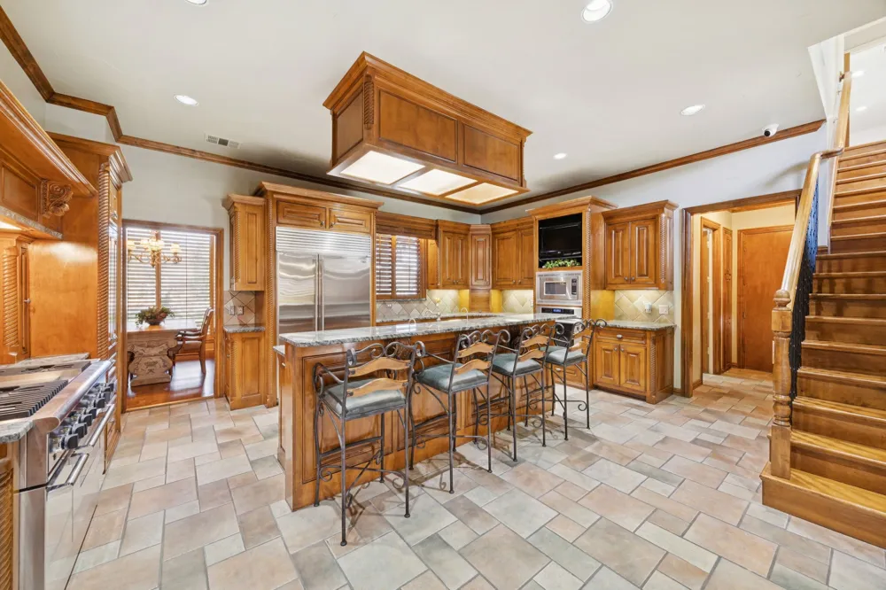 201 Oakwood Drive Lancaster, TX 75146