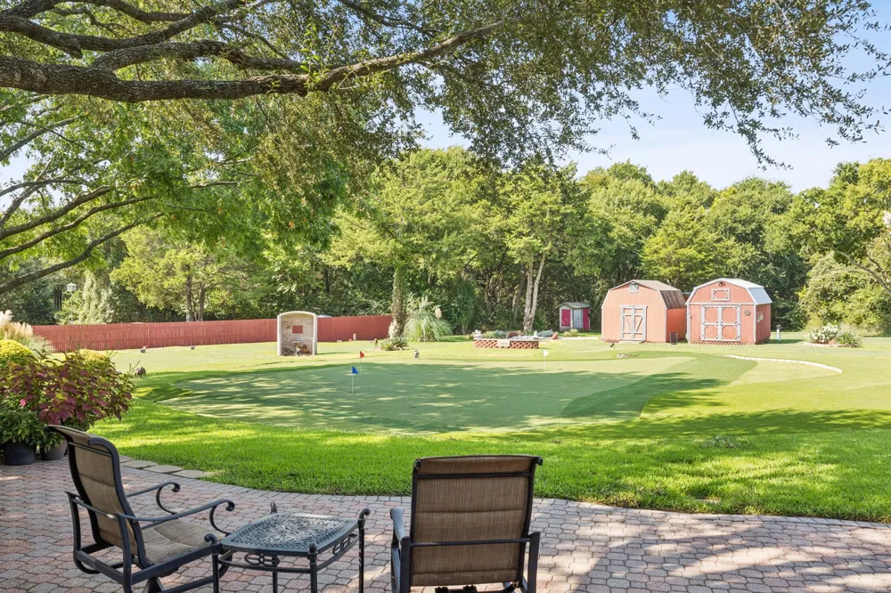 201 Oakwood Drive Lancaster, TX 75146
