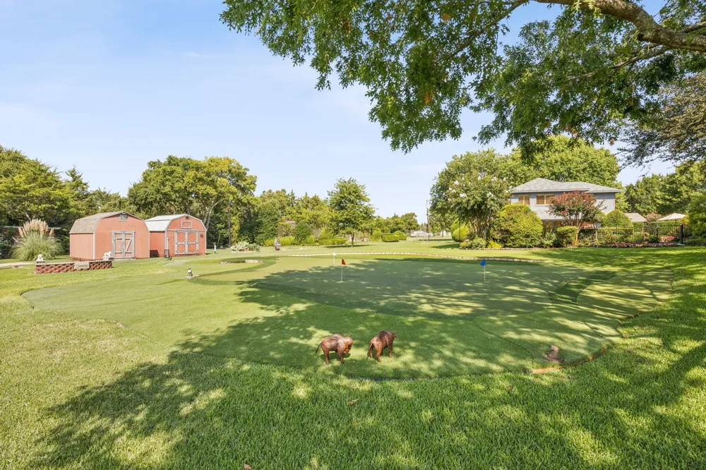 201 Oakwood Drive Lancaster, TX 75146