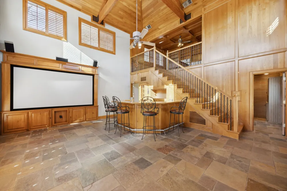 201 Oakwood Drive Lancaster, TX 75146