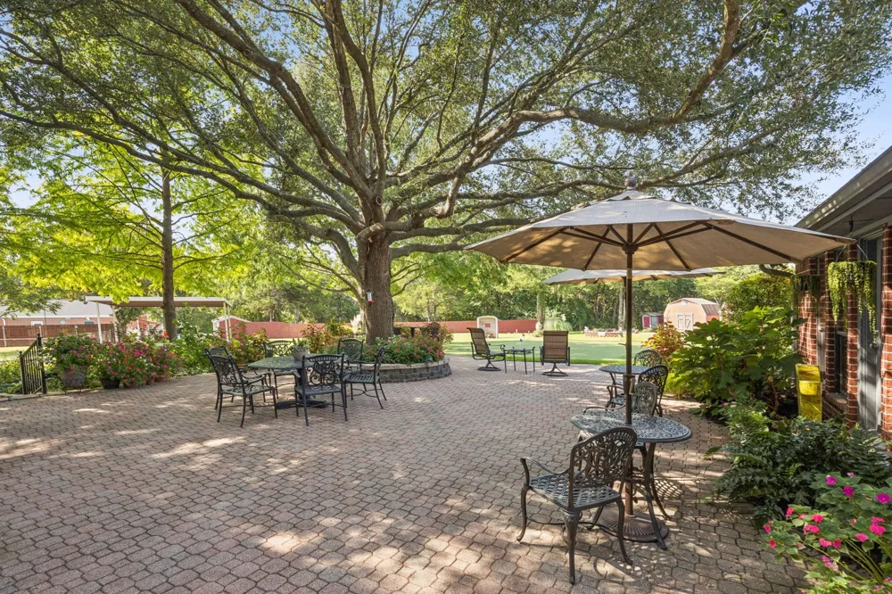 201 Oakwood Drive Lancaster, TX 75146