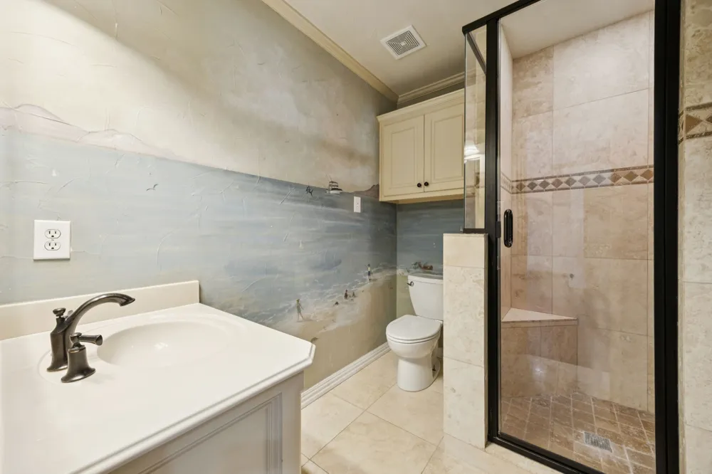 201 Oakwood Drive Lancaster, TX 75146