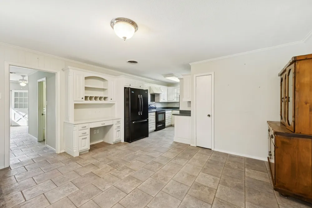 137 Southwood Drive Lancaster, TX 75146