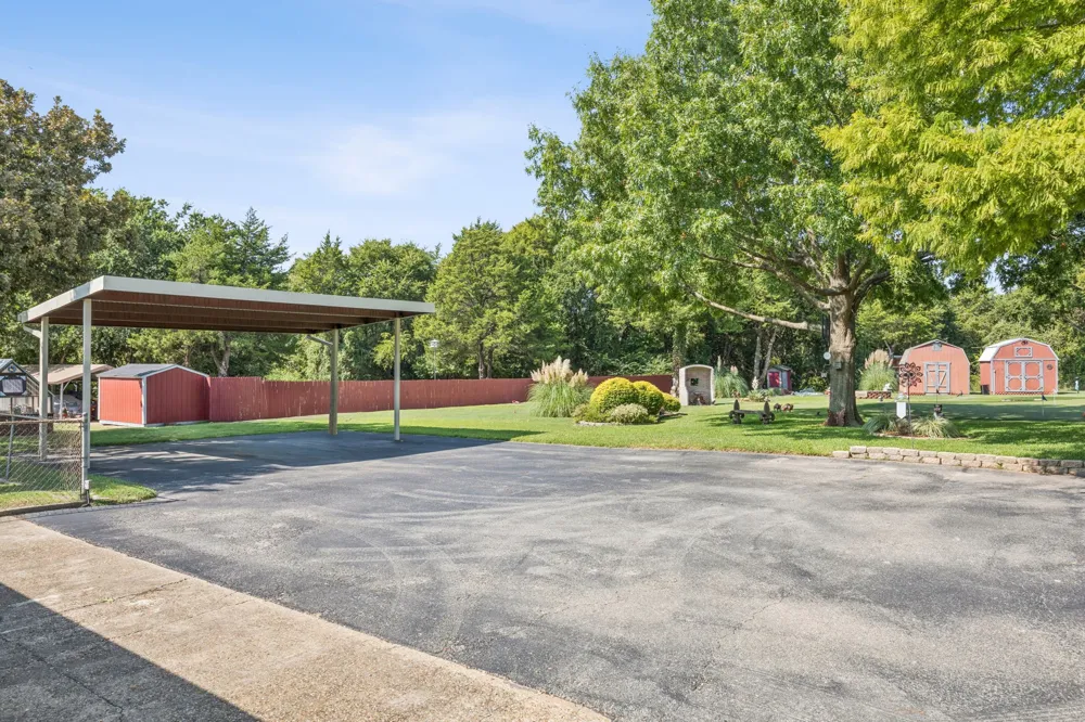 137 Southwood Drive Lancaster, TX 75146