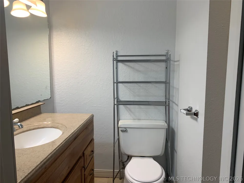 105 E 21st Street Owasso, OK 74055