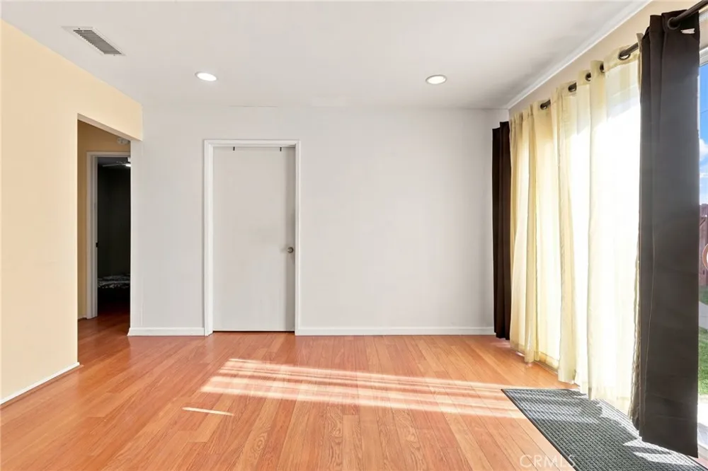 5354 Fairvalley Covina, CA 91722