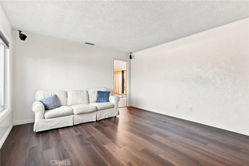 5354 Fairvalley Covina, CA 91722