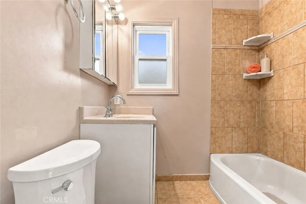 5354 Fairvalley Covina, CA 91722