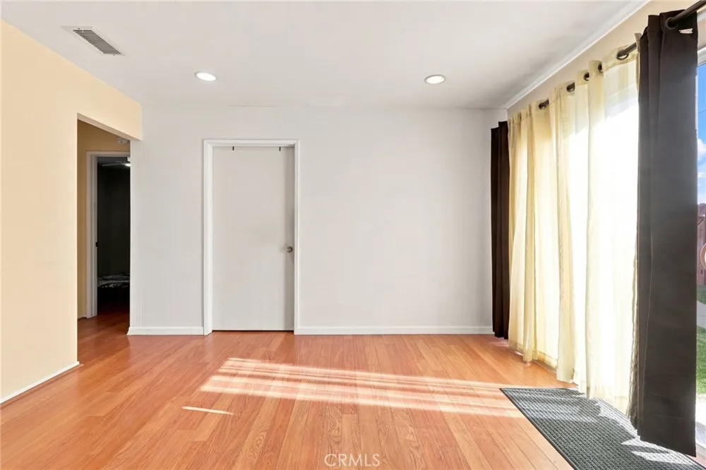 5354 Fairvalley Covina, CA 91722
