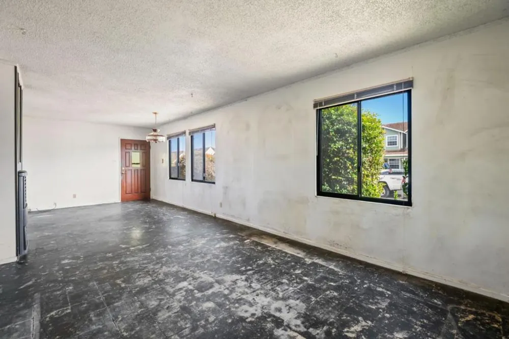 22 Sonora Avenue South San Francisco, CA 94080