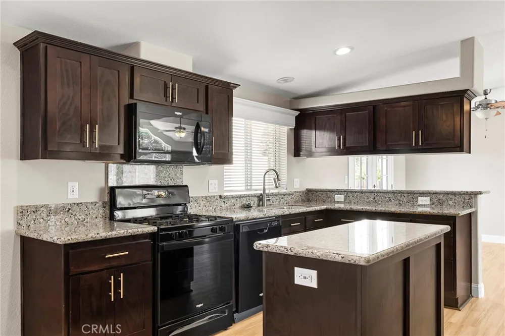 6102 Maxwood Paradise, CA 95969