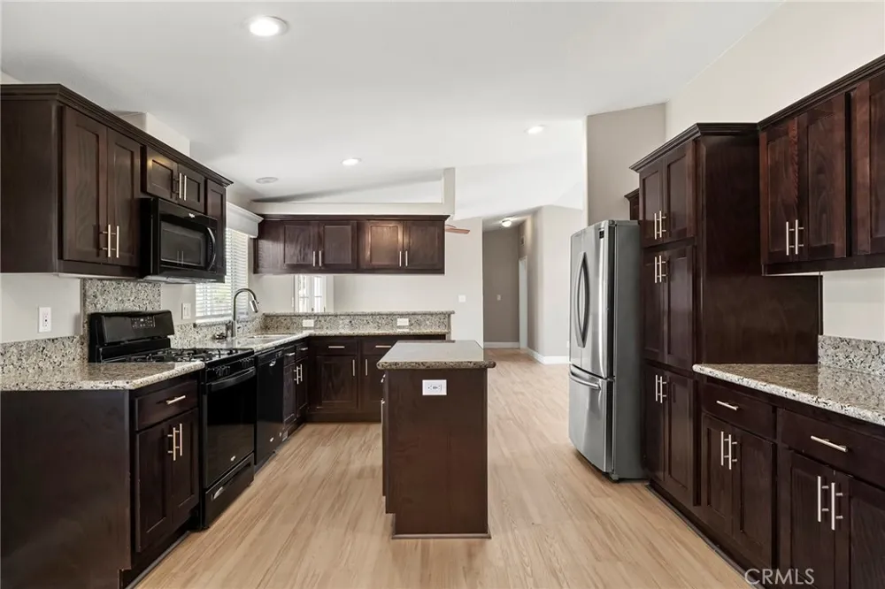 6102 Maxwood Paradise, CA 95969