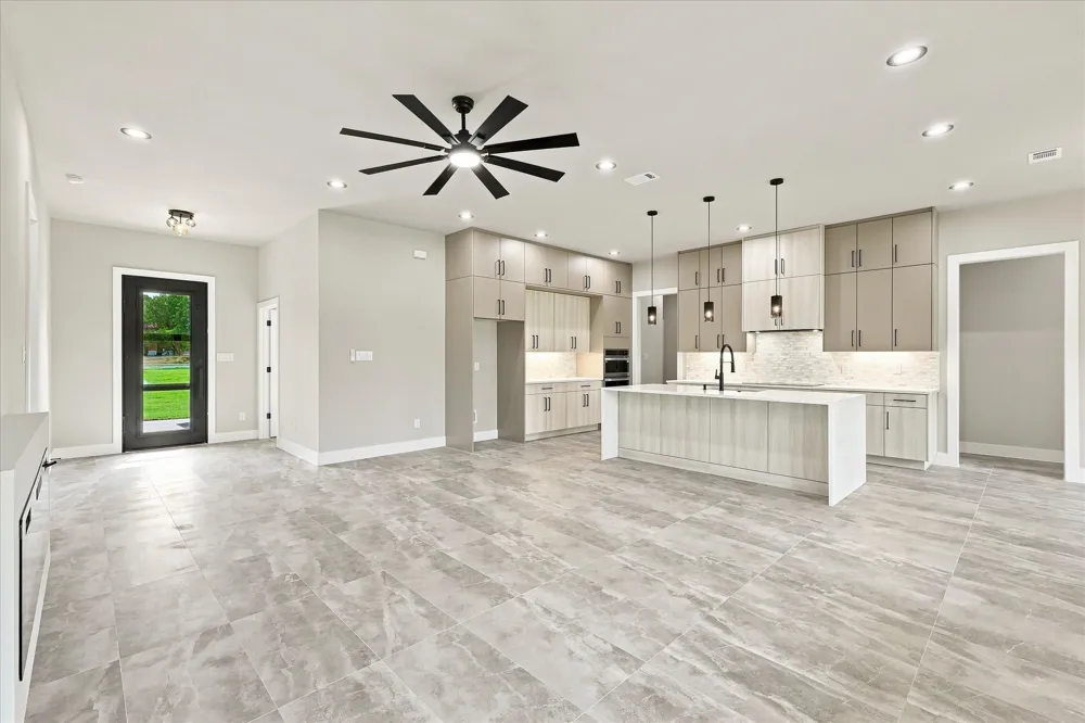 133 CR 4865 Azle, TX 76020