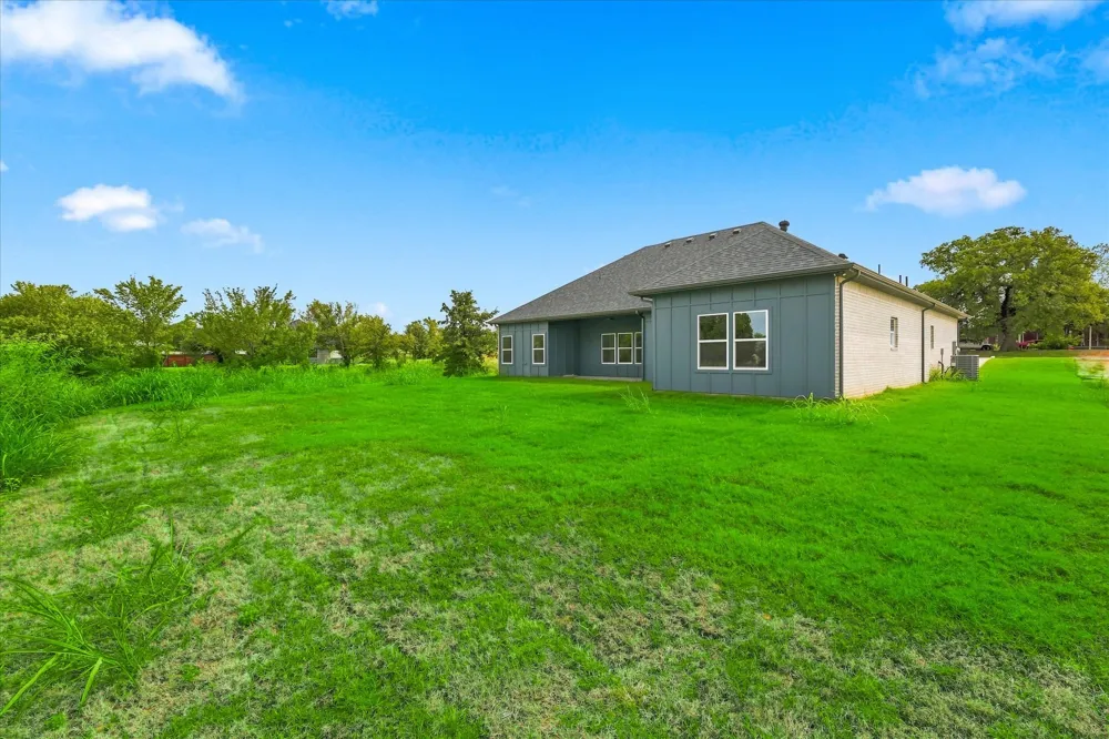 133 CR 4865 Azle, TX 76020