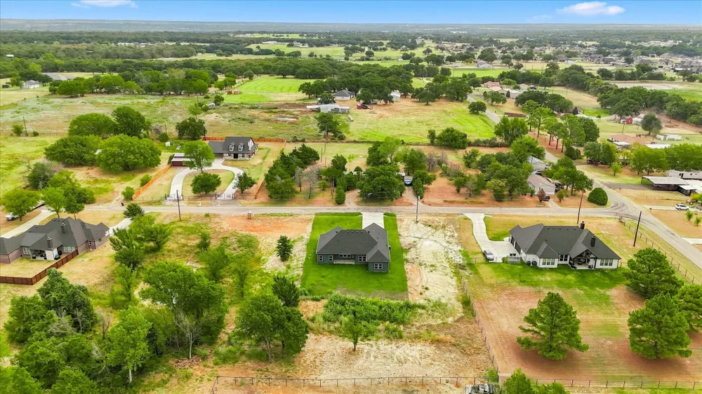 133 CR 4865 Azle, TX 76020