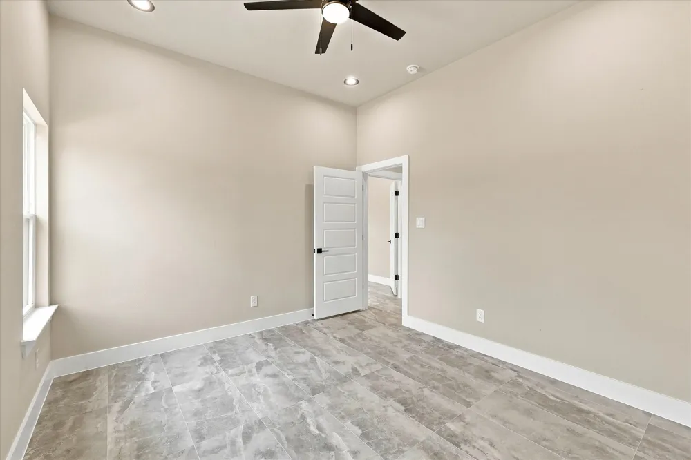 133 CR 4865 Azle, TX 76020