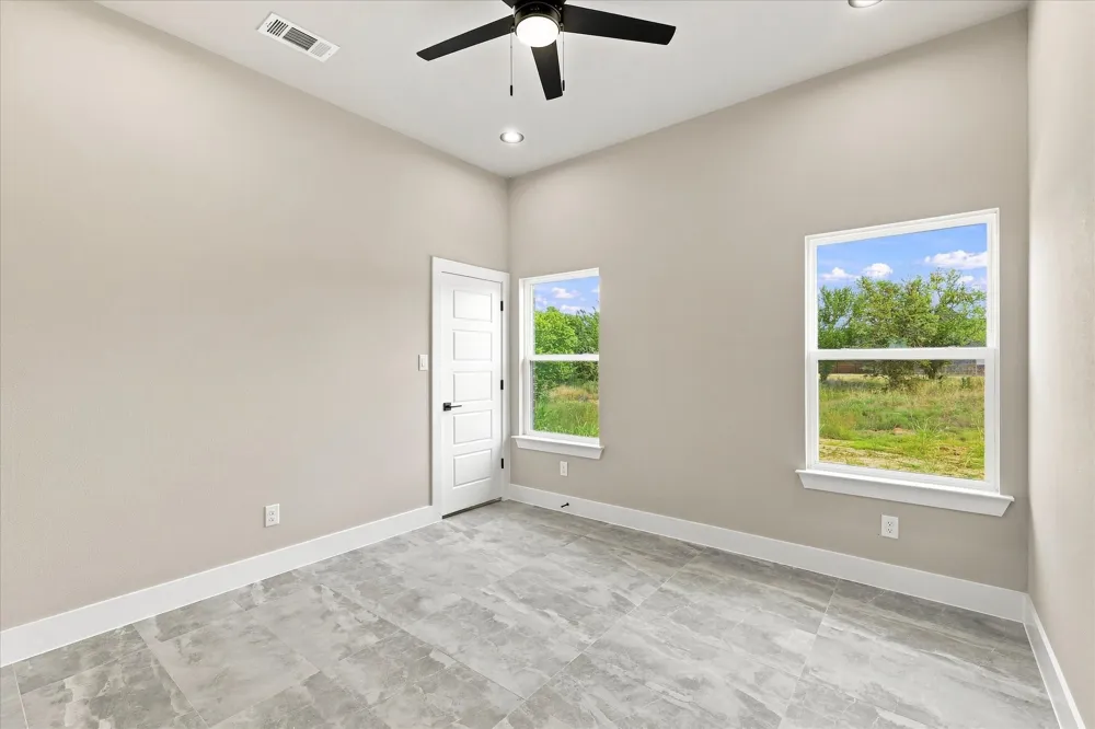 133 CR 4865 Azle, TX 76020