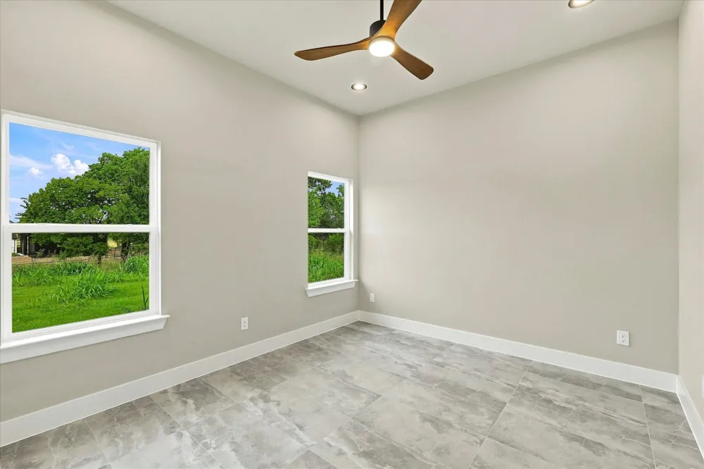 133 CR 4865 Azle, TX 76020