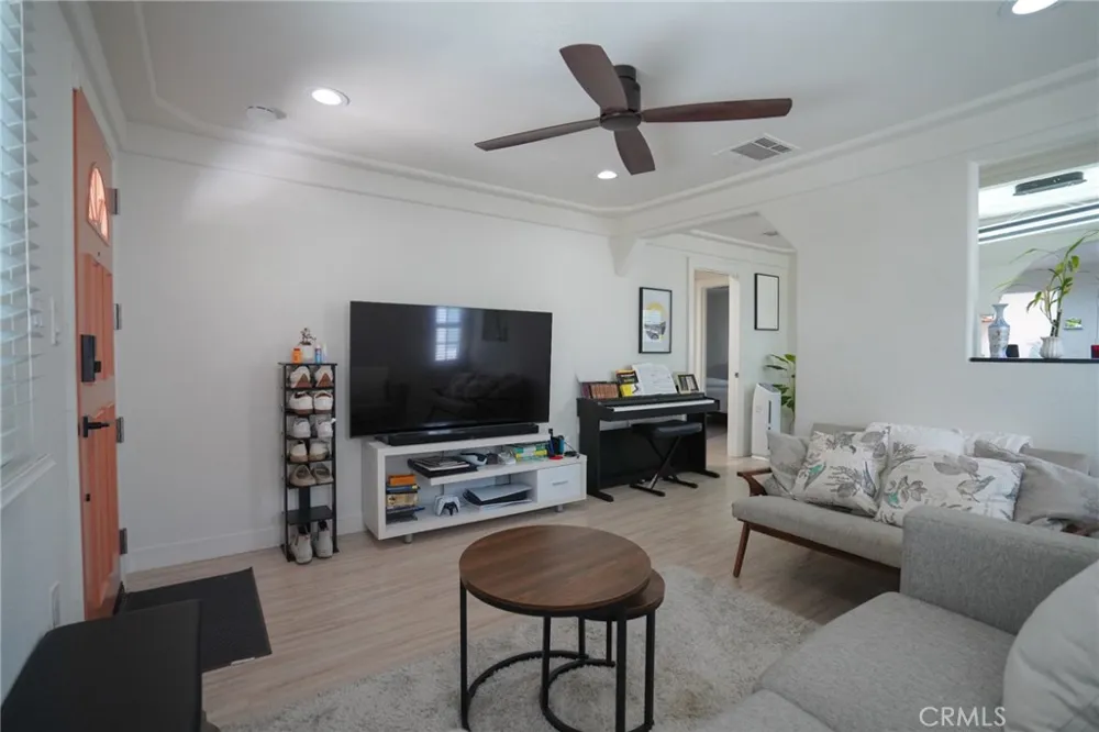 4134 W 107th Inglewood, CA 90304