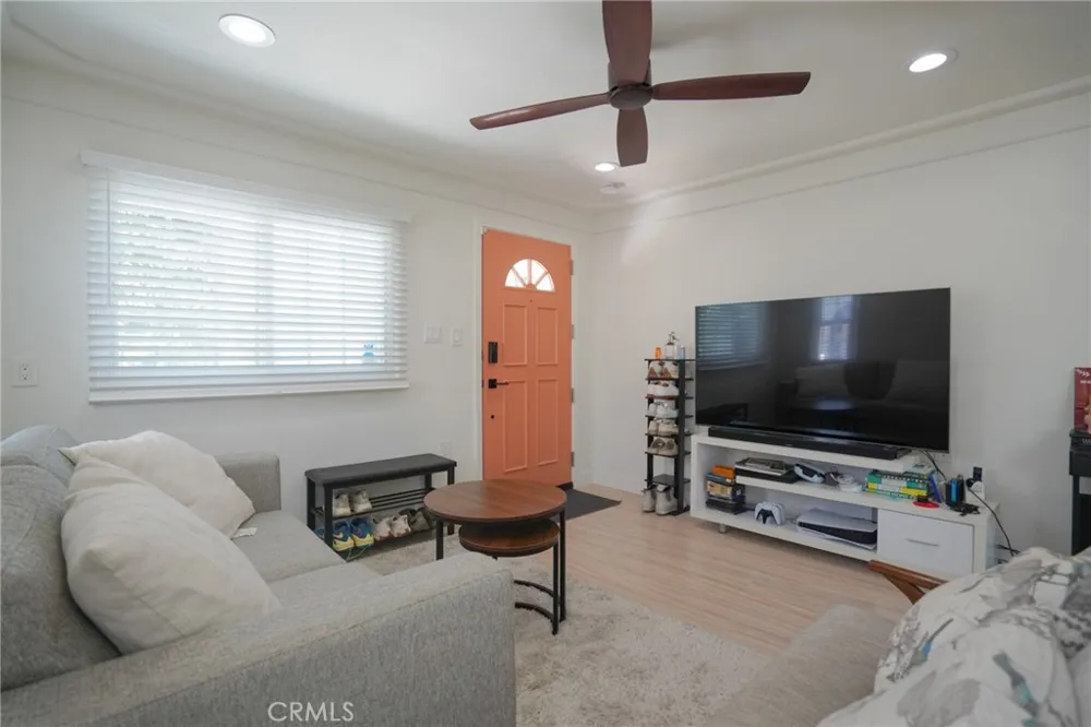 4134 W 107th Inglewood, CA 90304