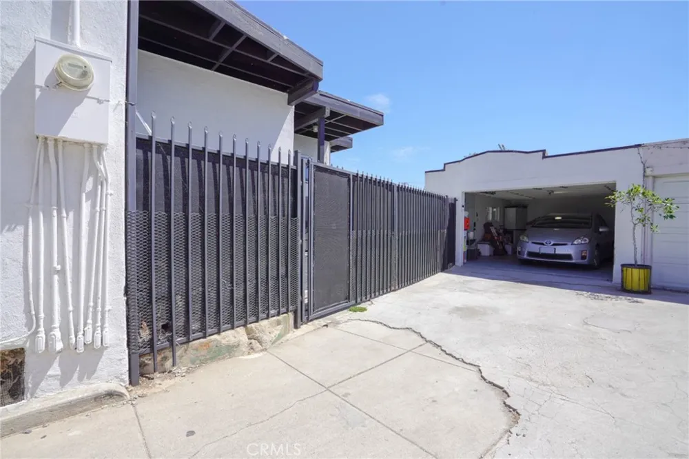 4134 W 107th Inglewood, CA 90304