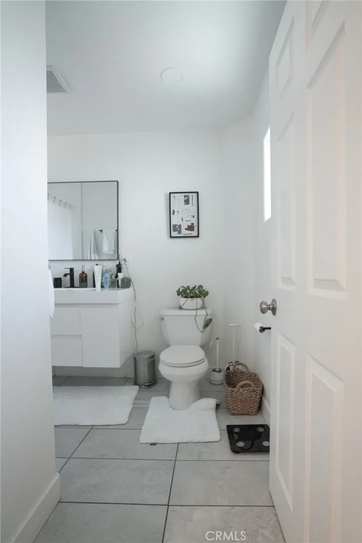 4134 W 107th Inglewood, CA 90304
