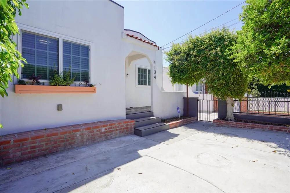 4134 W 107th Inglewood, CA 90304