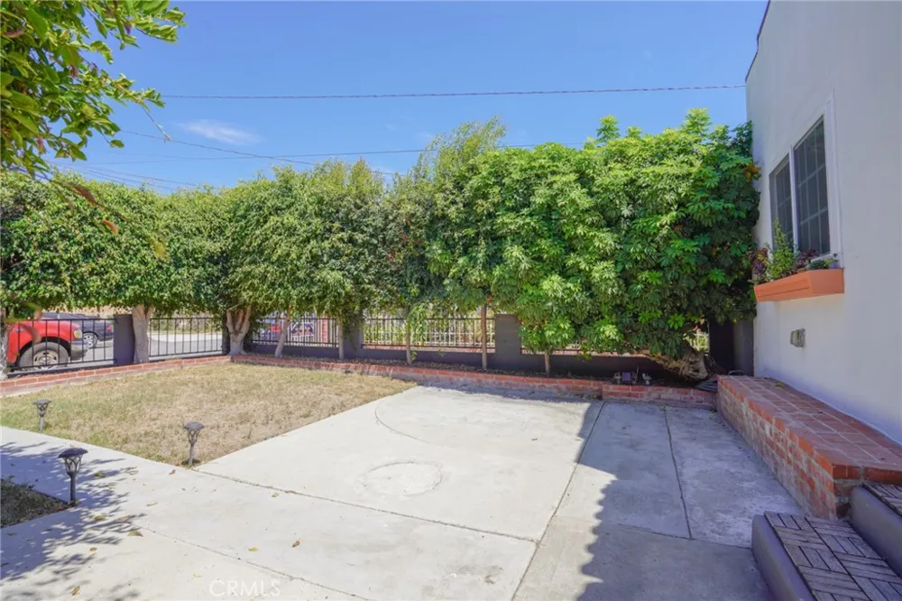 4134 W 107th Inglewood, CA 90304