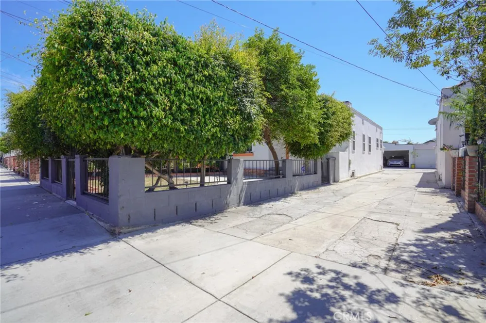4134 W 107th Inglewood, CA 90304
