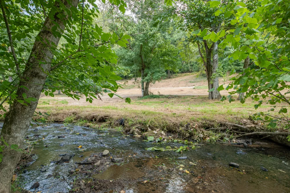 5049 Miller Lake Rd Culleoka, TN 38451