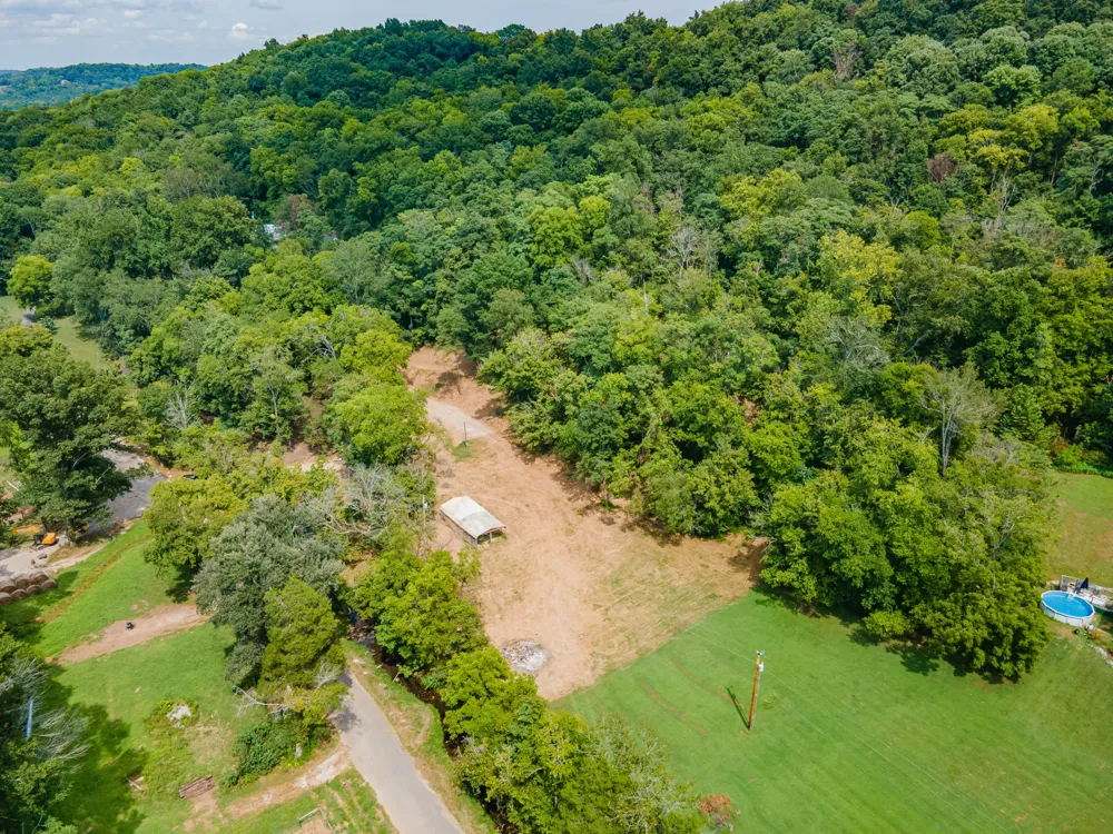 5049 Miller Lake Rd Culleoka, TN 38451