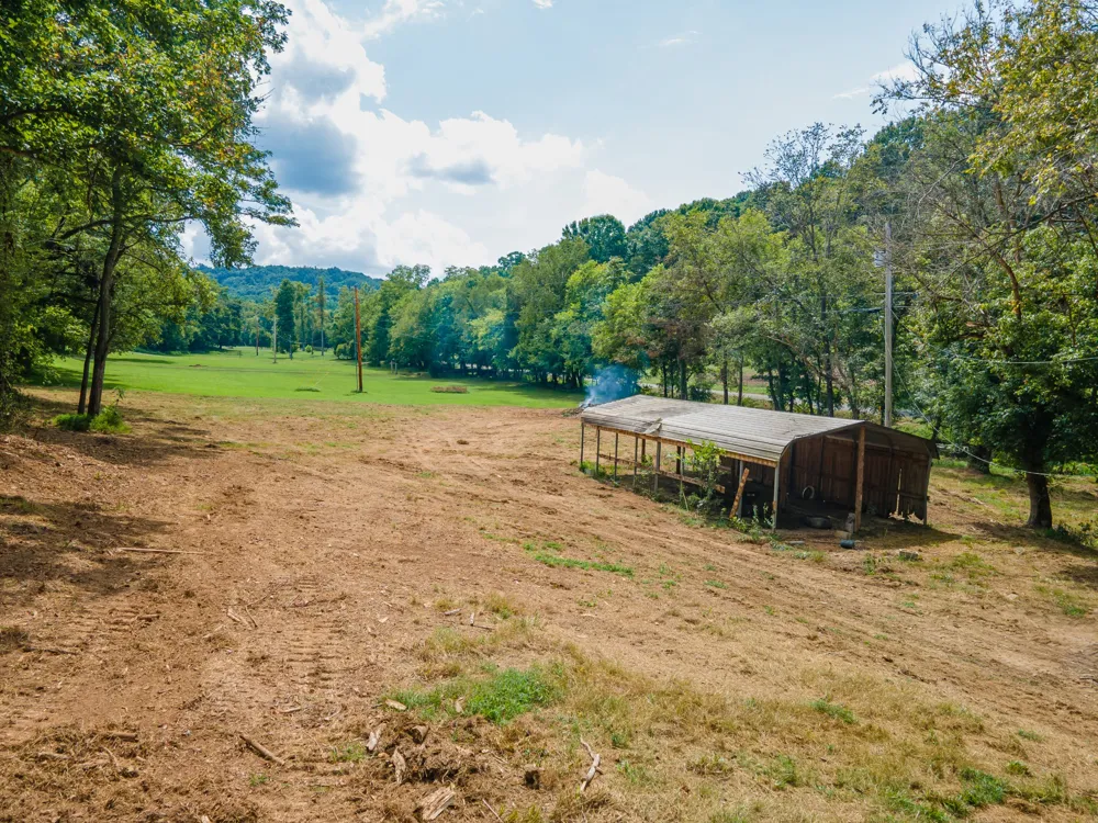 5049 Miller Lake Rd Culleoka, TN 38451