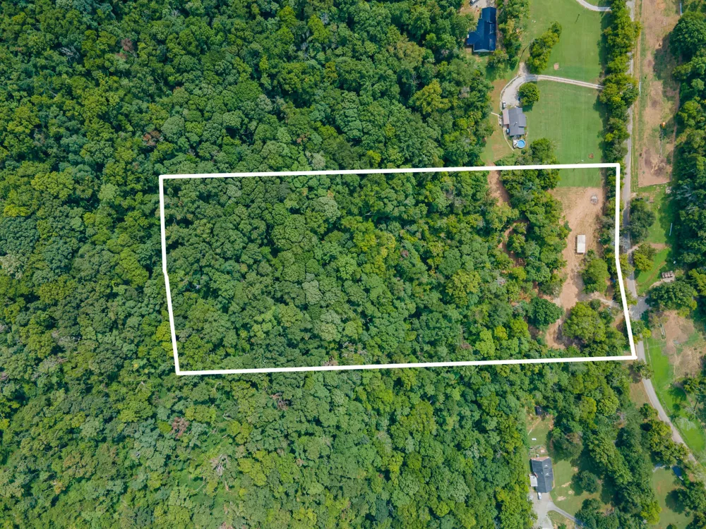 5049 Miller Lake Rd Culleoka, TN 38451