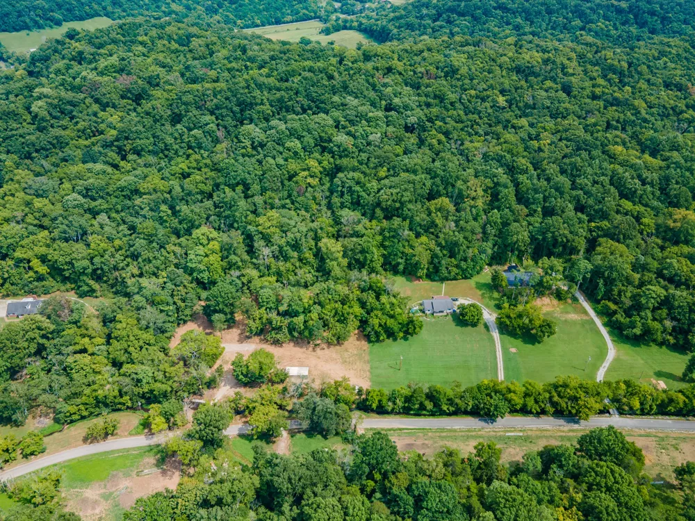 5049 Miller Lake Rd Culleoka, TN 38451