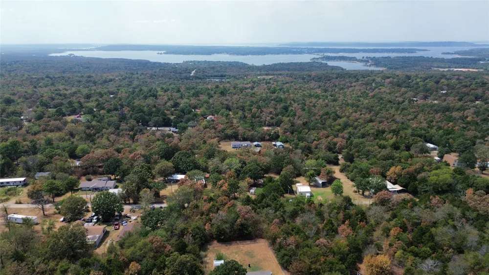36 Betty Road Eufaula, OK 74432