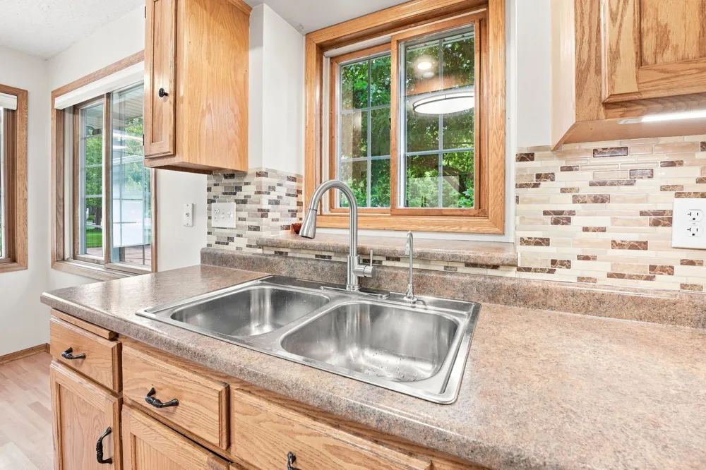 724 85th Lane NW Coon Rapids, MN 55433
