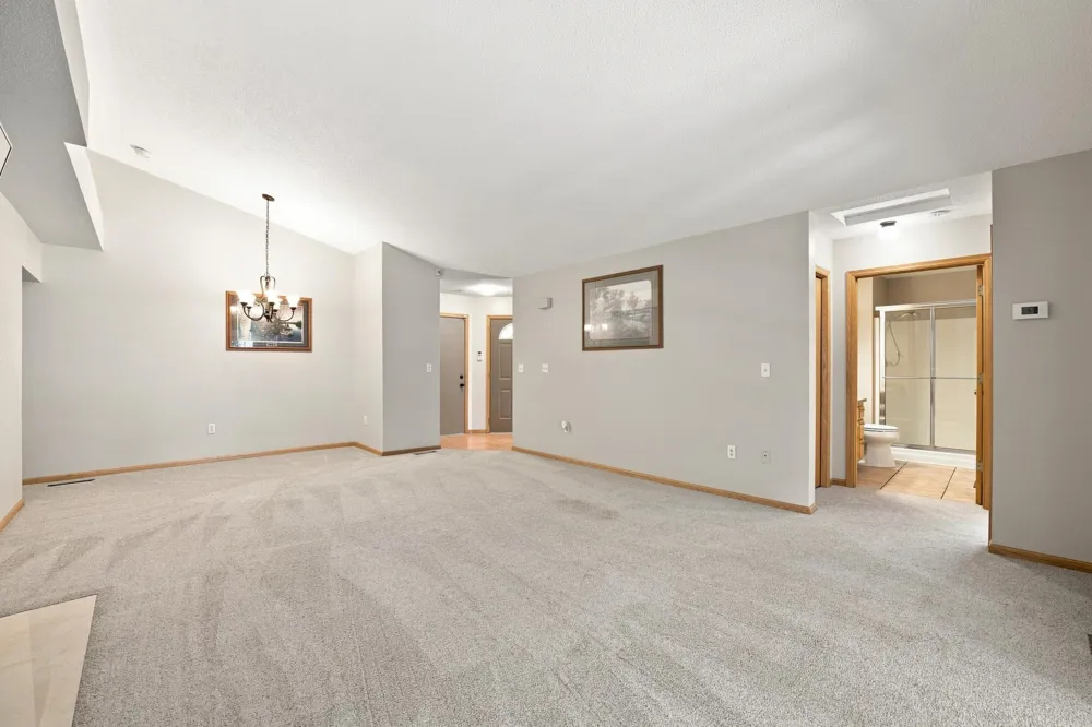 724 85th Lane NW Coon Rapids, MN 55433