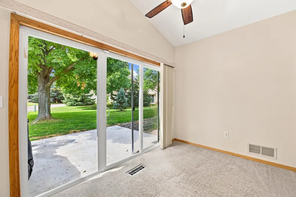 724 85th Lane NW Coon Rapids, MN 55433