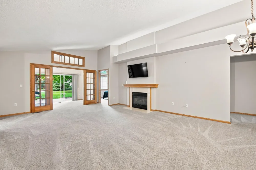 724 85th Lane NW Coon Rapids, MN 55433