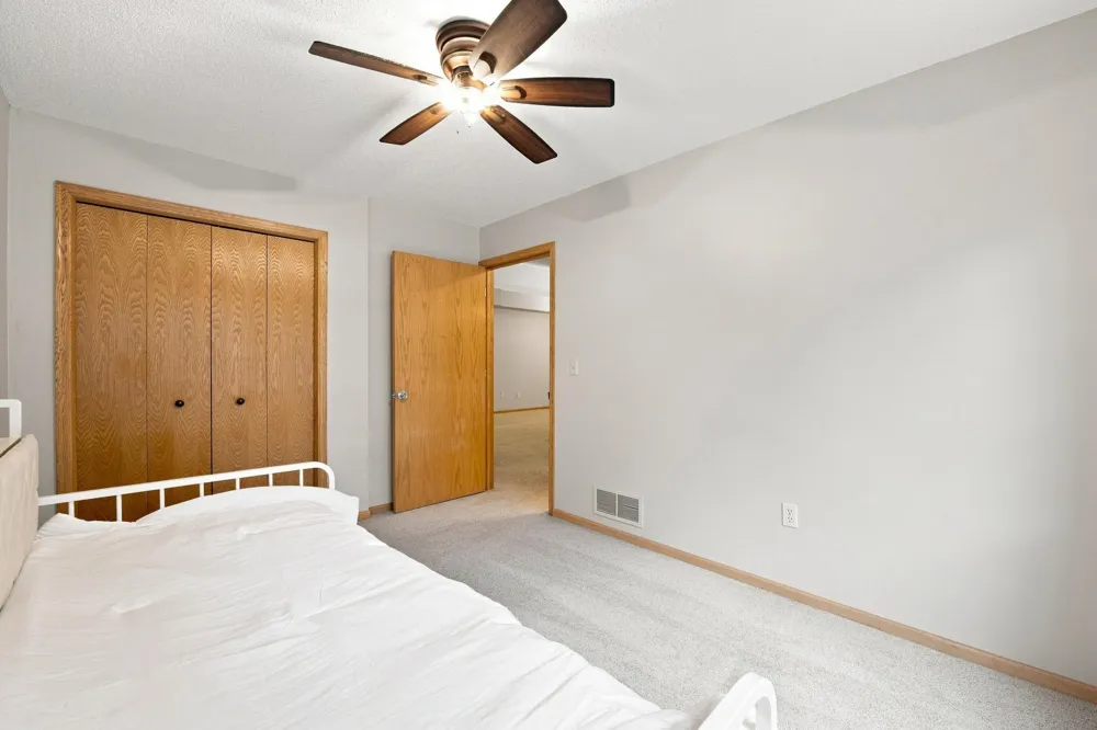 724 85th Lane NW Coon Rapids, MN 55433