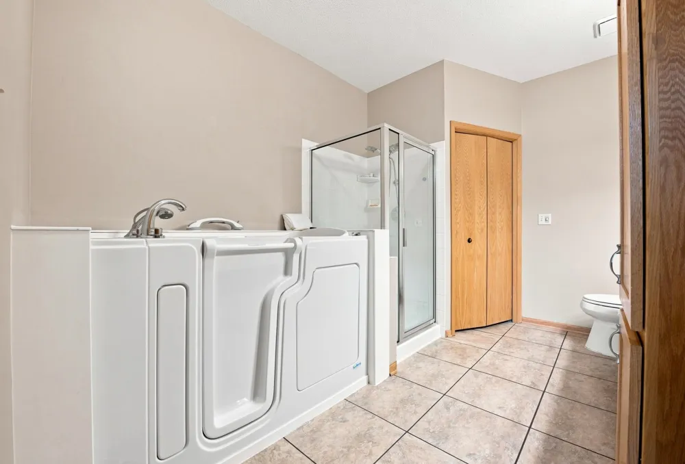 724 85th Lane NW Coon Rapids, MN 55433