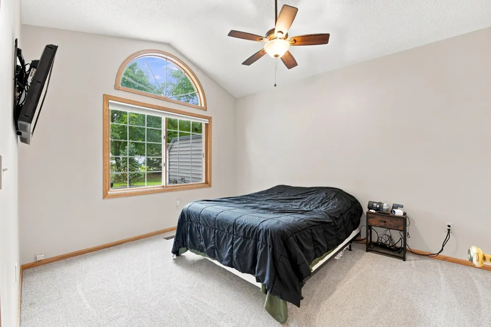 724 85th Lane NW Coon Rapids, MN 55433