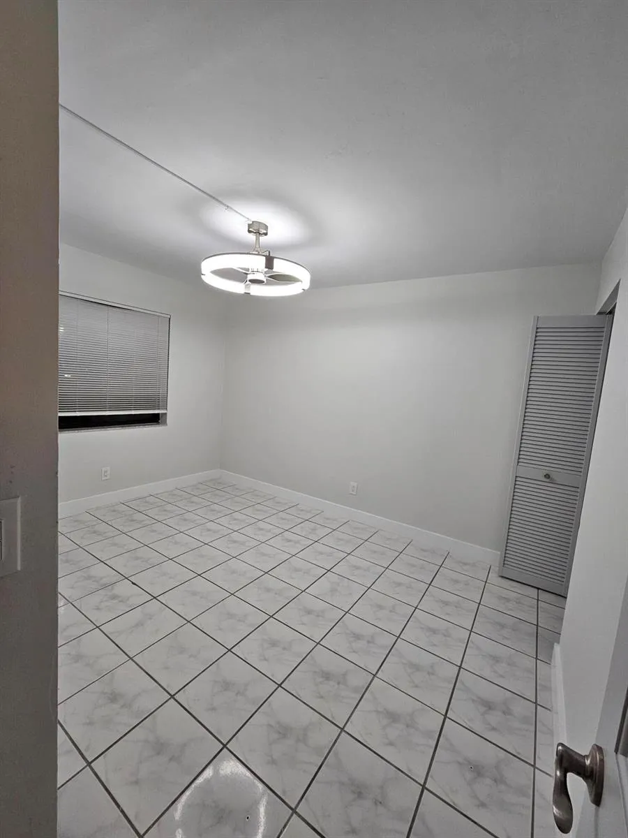 10035 WINDING LAKE ROAD #102 Sunrise, FL 33351